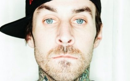 TRAVIS BARKER (BLINK 182) – Check his Halloween costume