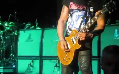 SLASH ft MYLES KENNEDY & THE CONSPIRATORS – Παίζουν live άλλα 2 νέα κομμάτια με τίτλους ‘Stone Blind’ and ’30 Years to Life’﻿ (Fan video)