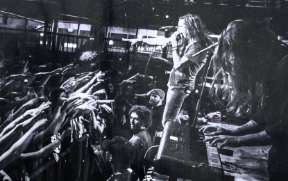 SLEEPWAVE – Ακούστε το νέο τους κομμάτι ‘Through The Looking Glass’