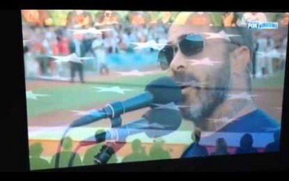 AARON LEWIS (STAIND) – Τραγουδάει λάθος τον Εθνικό ύμνο της Αμερικής πριν το Game 5 του φετινού World Series