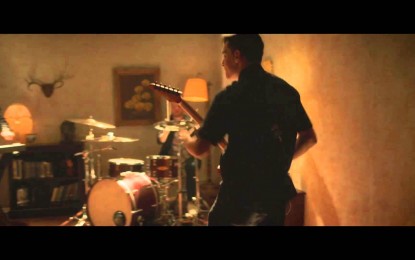 ISSUES – Δείτε το ΝΕΟ video του ‘Mad At Myself’