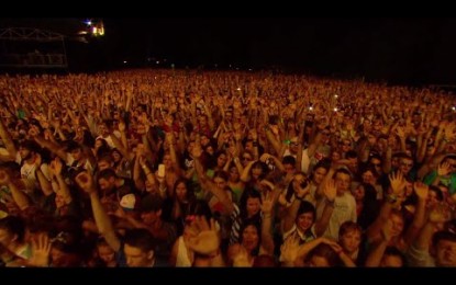 2CELLOS – Δείτε να παίζουν το ‘You Shook Me All Night Long’ των AC/DC στο Exit Festival