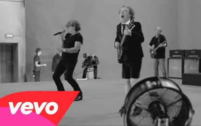 AC/DC – ΝΕΟ Behind the Scenes video από τα γυρίσματα του ΝΕΟΥ τους video για το ‘Play Ball’