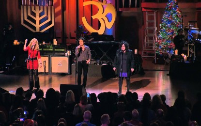 HEART – Επίσημο ΝΕΟ live video για το ‘Ring Them Bells’ από το άλμπουμ ‘Heart & Friends – Home for the Holidays’