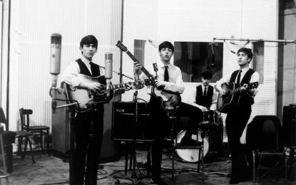 ΤΗΕ BEATLES – Δείτε την μπάντα πριν την φωτογράφηση του αξέχαστου ‘Abbey Road’