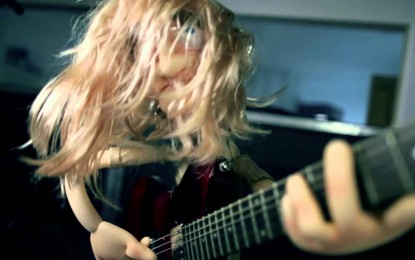 AUDREY HORNE – Δείτε το ΝΕΟ video του ‘Holy Roller’