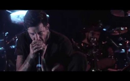 OF MICE & MEN – NEO βίντεο για το κομμάτι τους ‘Identity Disorder’ από το άλμπουμ ‘Restoring Force’