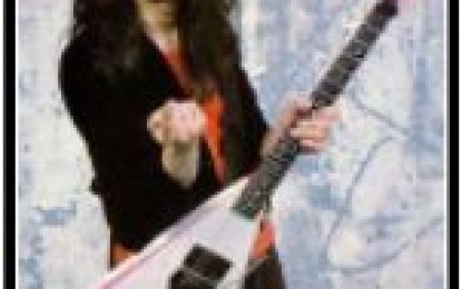 VINNIE VINCENT – Πουλάει όλες τις κιθάρες του και πολλά συλλεκτικά προσωπικά είδη!!