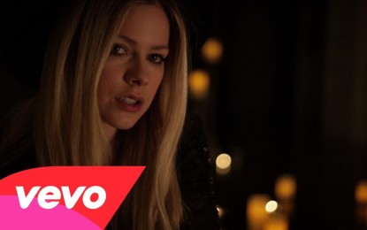 AVRIL LAVIGNE – Δείτε το video του ‘Give You What You Like’ το οποίο θα είναι και soundtrack της ταινίας ‘Babysitter’s Black Book’