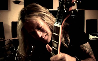 REVOLUTION SAINTS (Castronovo, Blades, Aldrich) – Επίσημο βίντεο για το κομμάτι ‘Back on My Trail’