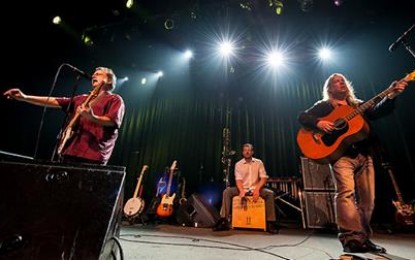 VIOLENT FEMMES – Ακούστε το πρώτο τους κομμάτι μετά από 15 ολόκληρα χρόνια!…