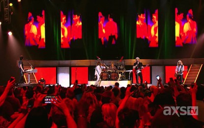 STYX – Παίζουν το ‘Light Up’ στο Orleans Arena του Las Vegas