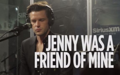 BRANDON FLOWERS (THE KILLERS) – Δείτε να τραγουδάει το ‘Jenny Was A Friend Of Mine’ των KILLERS σε ακουστική έκδοση στον SiriusXM