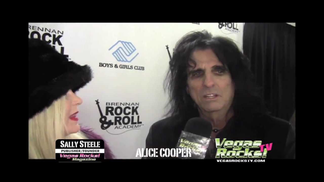 ALICE COOPER – Αποκαλύπτει τον μεγαλύτερό του φόβο!