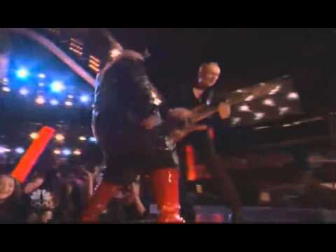 DEF LEPPARD + GUESTS – ‘Pour Some Sugar On Me’ Video on ‘The Voice’