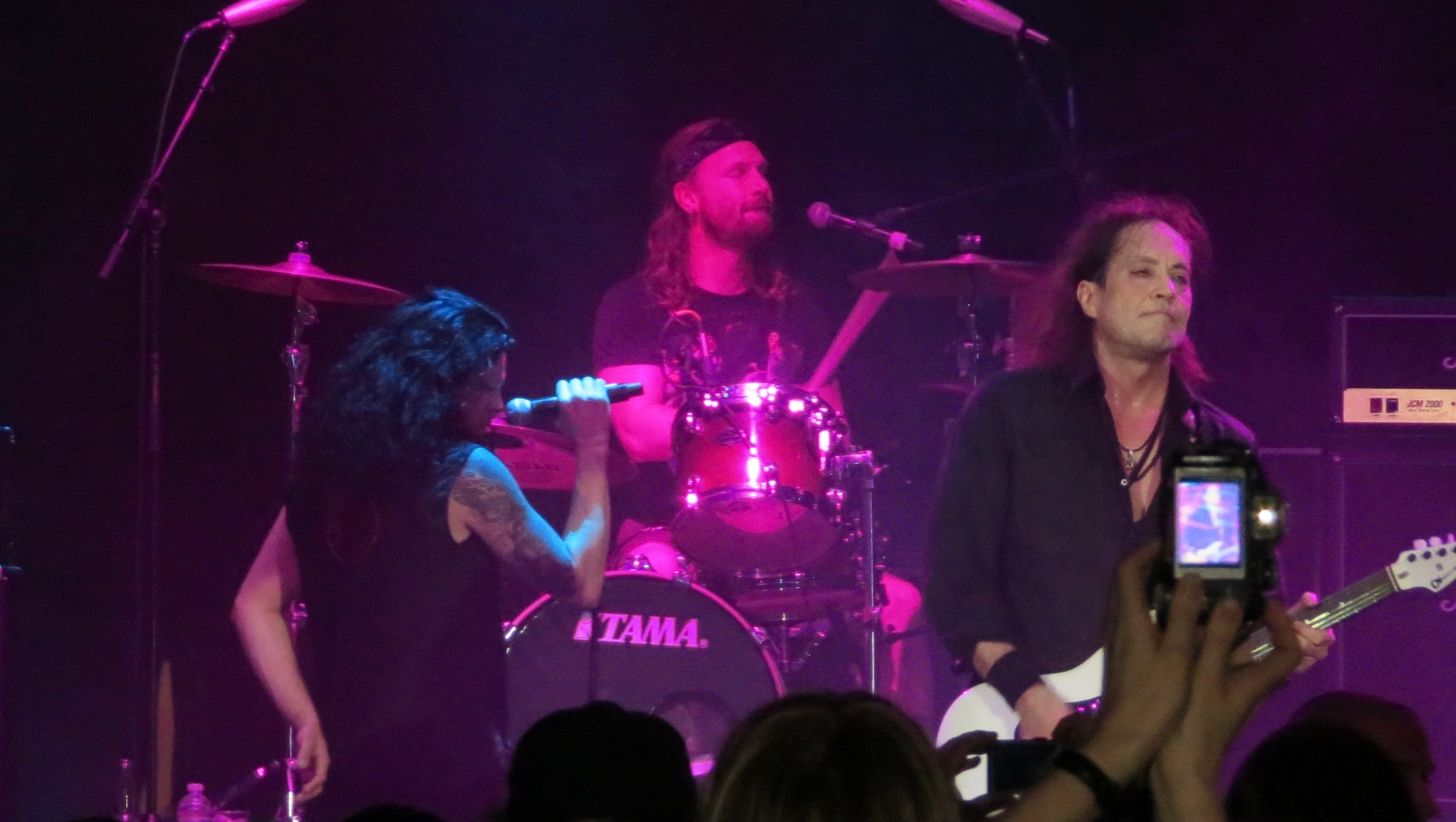 RED DRAGON CARTEL  (JAKE E. LEE’s) – Ολόκληρη η εμφάνισή τους στο Monsters Of Rock cruise (VIDEO)