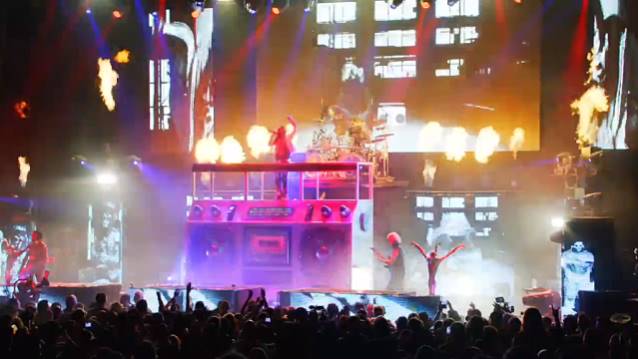 ROB ZOMBIE – Trailer for his first-ever concert home video, ‘The Zombie Horror Picture Show’