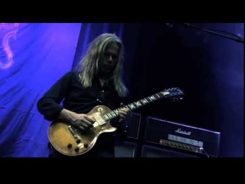 VANDENBERG’S MOONKINGS – ‘Close To You’ from their self-titled debut album (VIDEO)