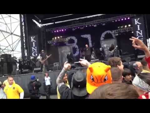 KING 810 – Στην σκηνή μαζί με οπλοφόρους!!