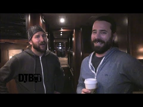 MONSTER TRUCK – Οι Bus Invaders ‘εισβάλουν’ στο πούλμαν τους…