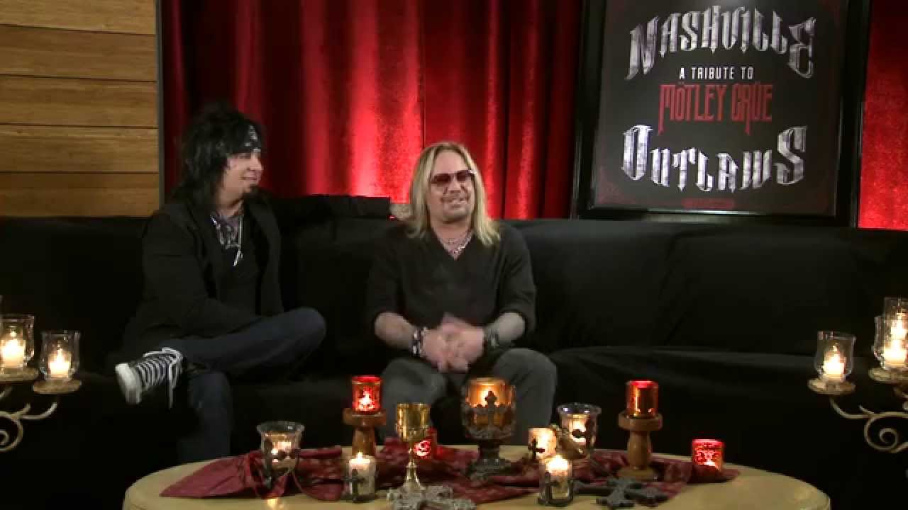 MOTLEY CRUE – Μιλάνε για την διασκευή του BRANTLEY GILBERT στο ‘Girls Girls Girls’