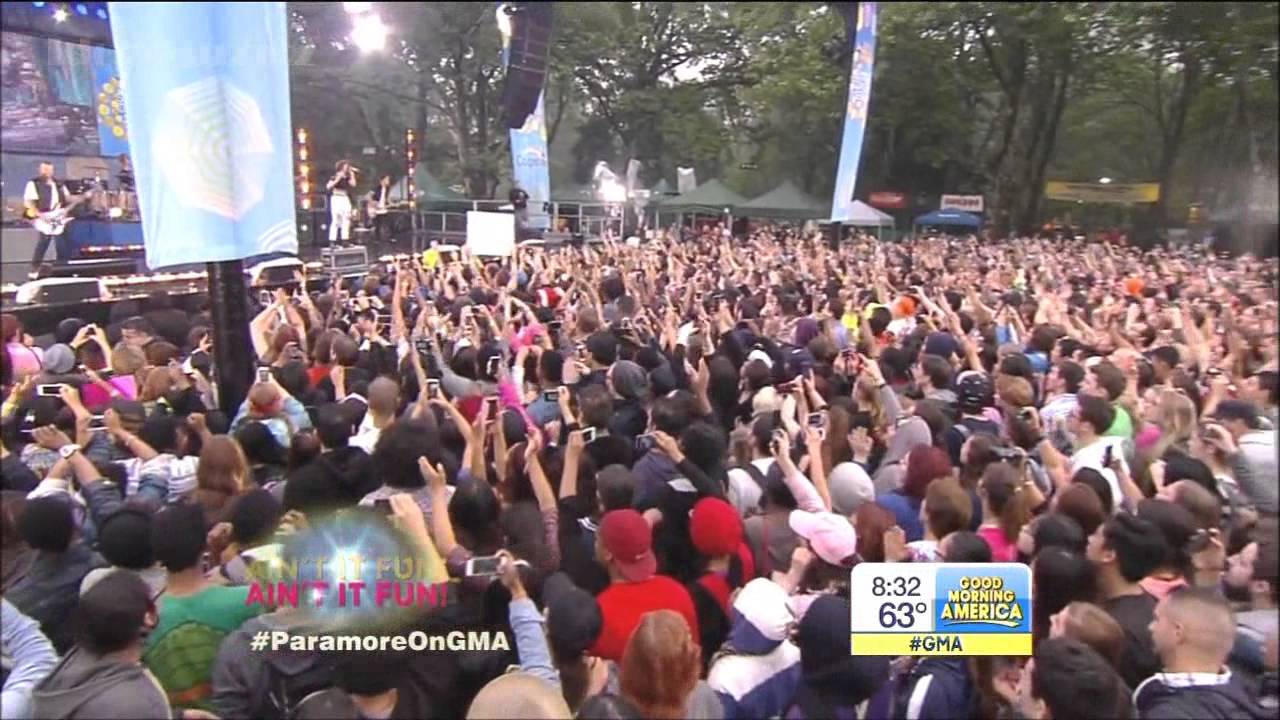 PARAMORE – Παίζουν τα ‘Ain’t It Fun’, ‘Misery Business’ & ‘Still Into You’ στο ‘Good Morning America’