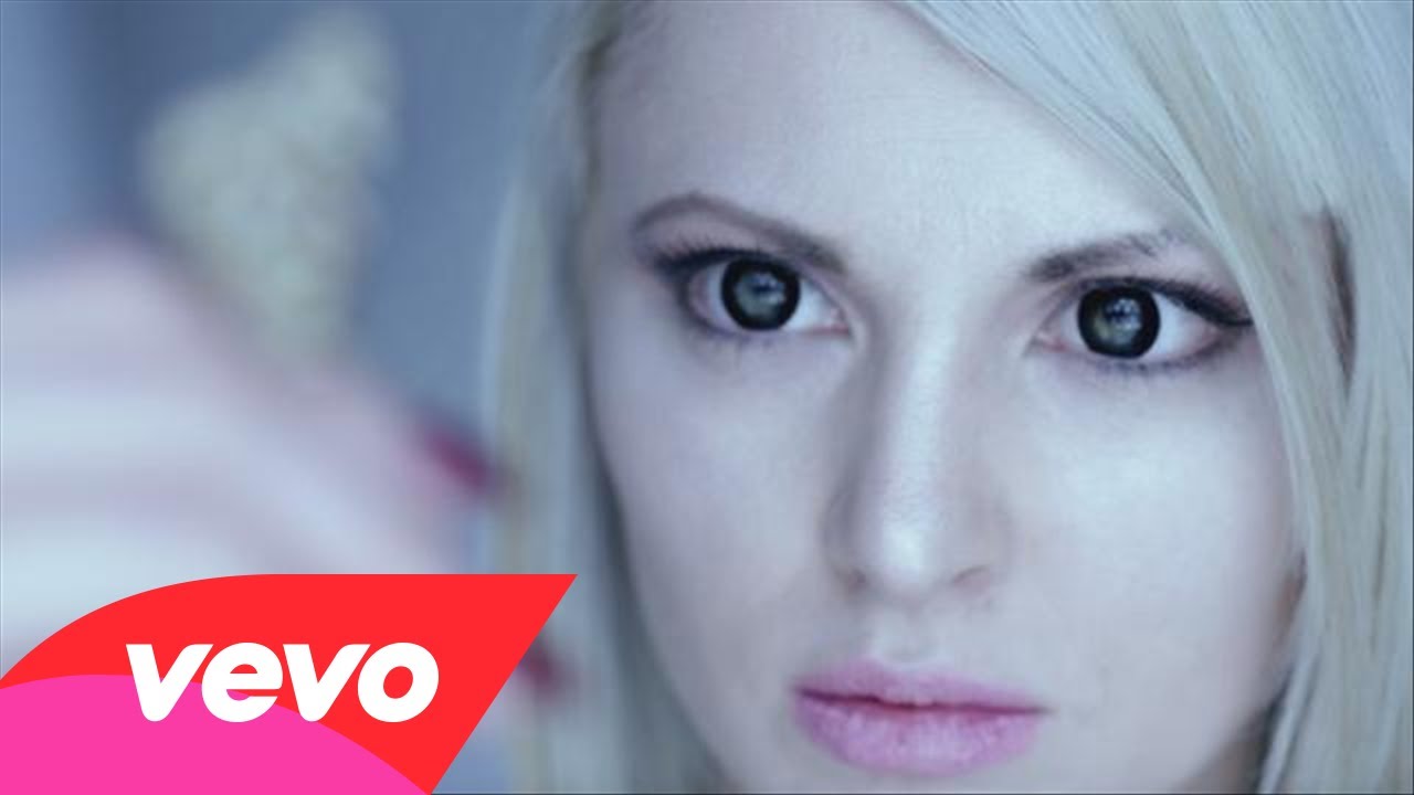 HELLYEAH – Δείτε το νέο video του ‘Moth’
