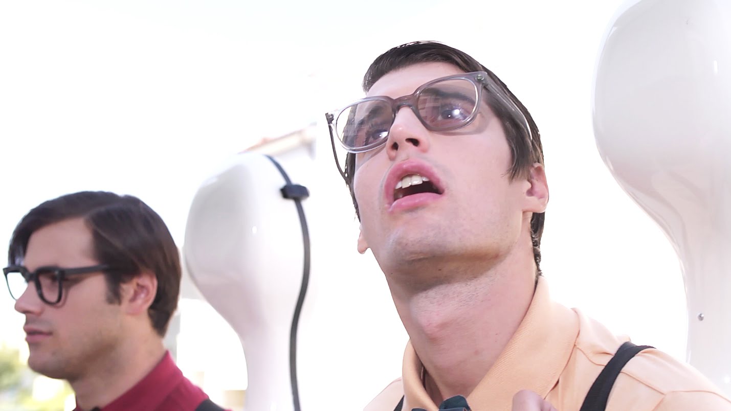 2CELLOS – Video Clip για τη διασκευή τους στο ‘The Trooper’ των IRON MAIDEN