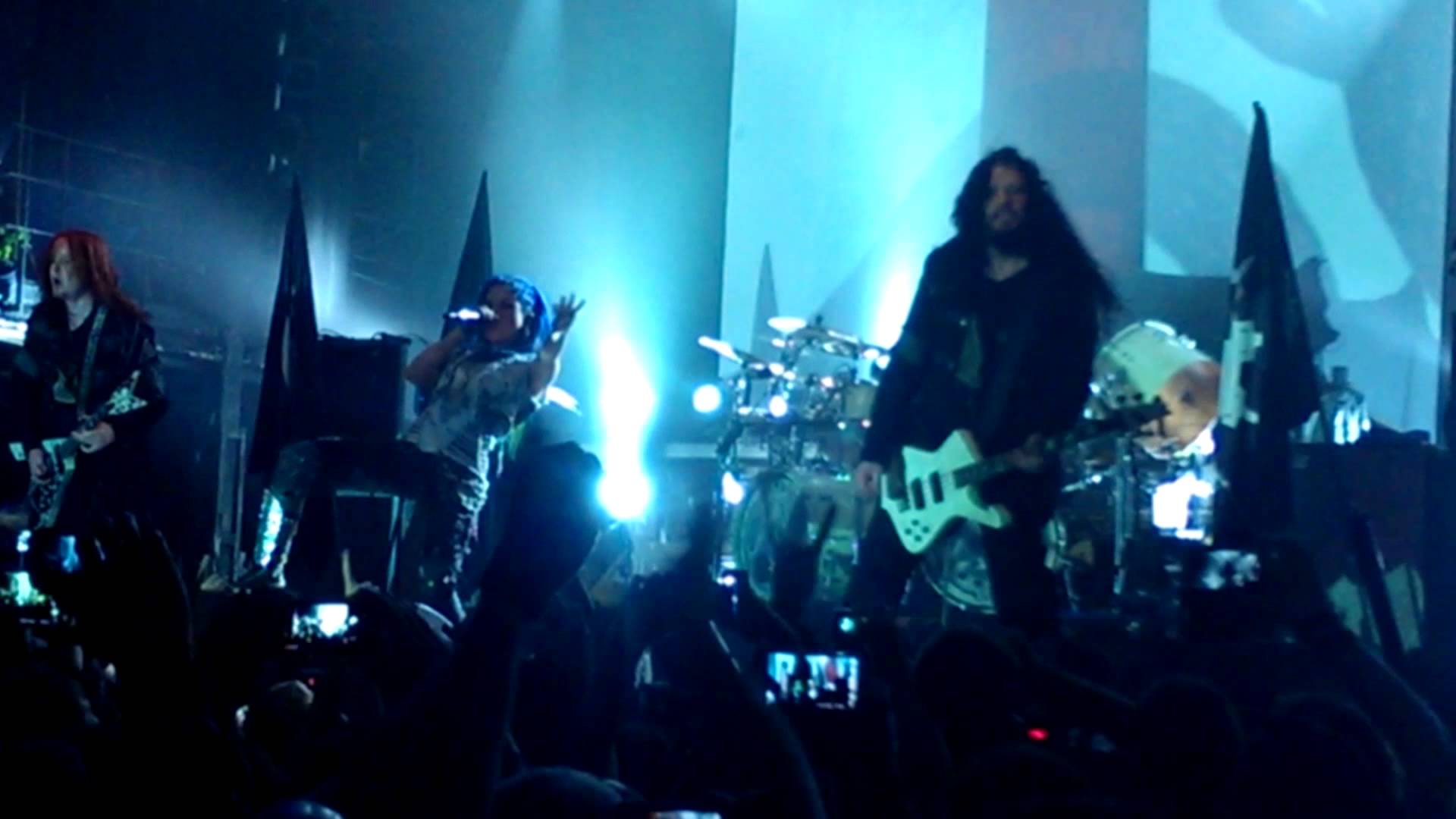 ARCH ENEMY – Δείτε βίντεος με τον JEFF LOOMIS στην κιθάρα
