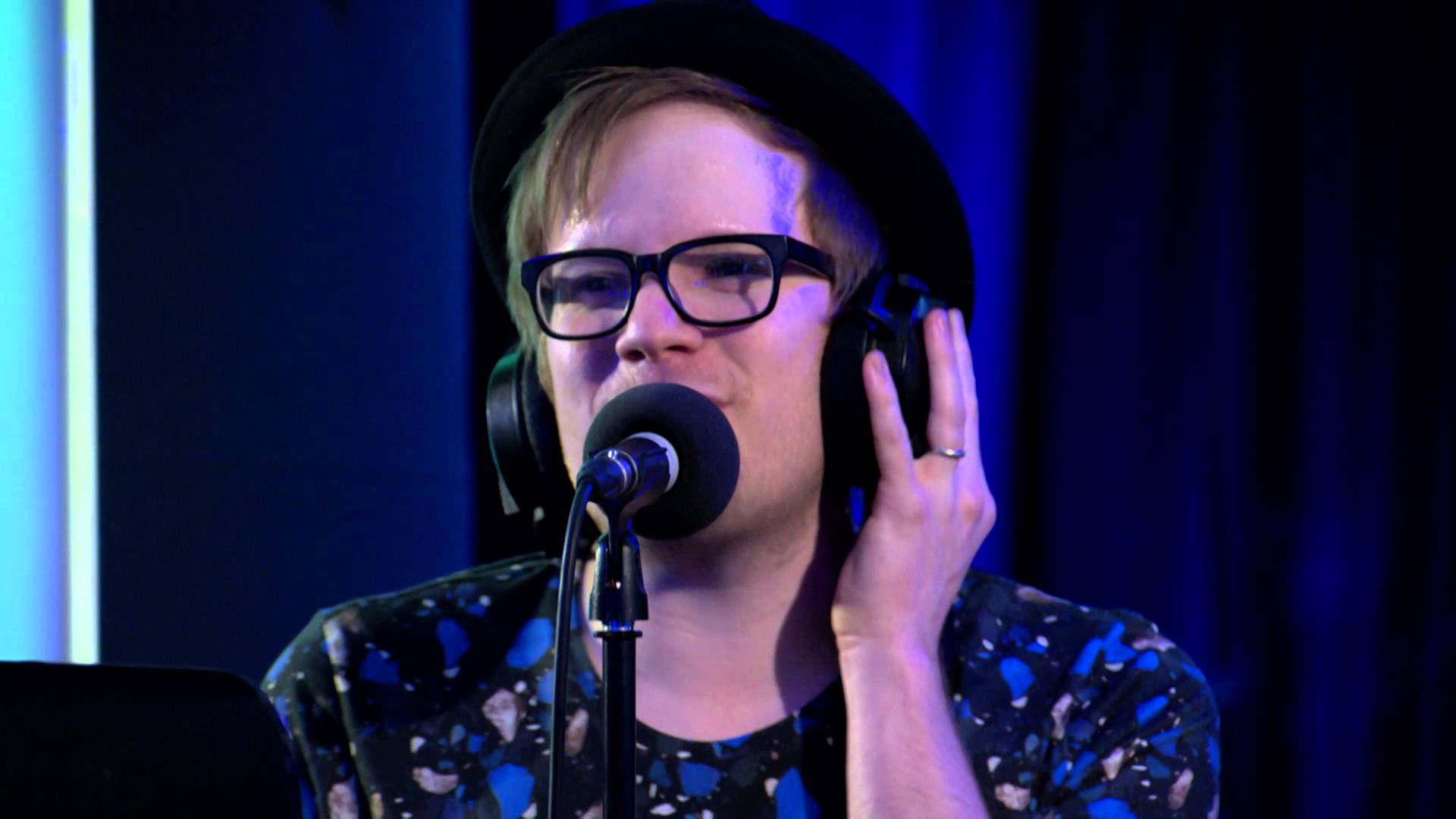 FALL OUT BOY –  Διασκευάζουν live το ‘Uptown Funk’ του MARK RONSON & BRUNO MARS