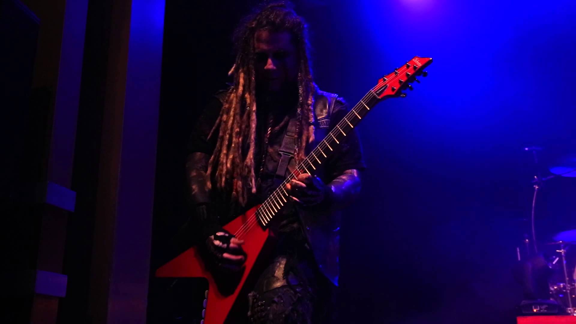 IN THIS MOMENT – Διασκευάζουν το ‘Cowboys From Hell’ των PANTERA