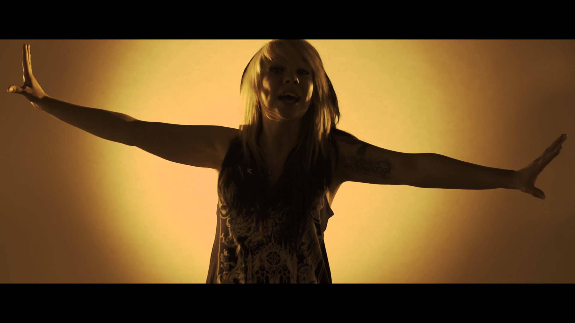 SKARLETT RIOT – Δείτε το ΝΕΟ video του ‘Rising’