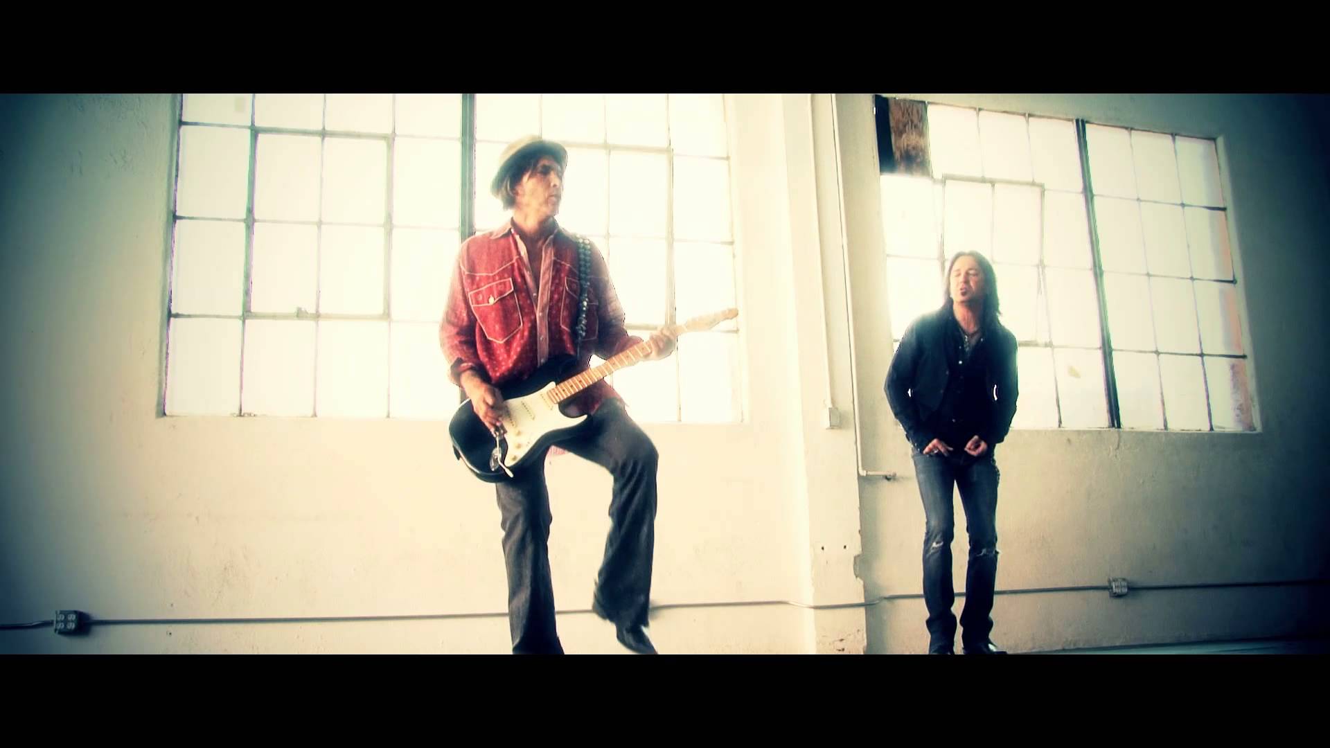 SWEET & LYNCH – Δείτε το ΝΕΟ video του ‘Dying Rose’