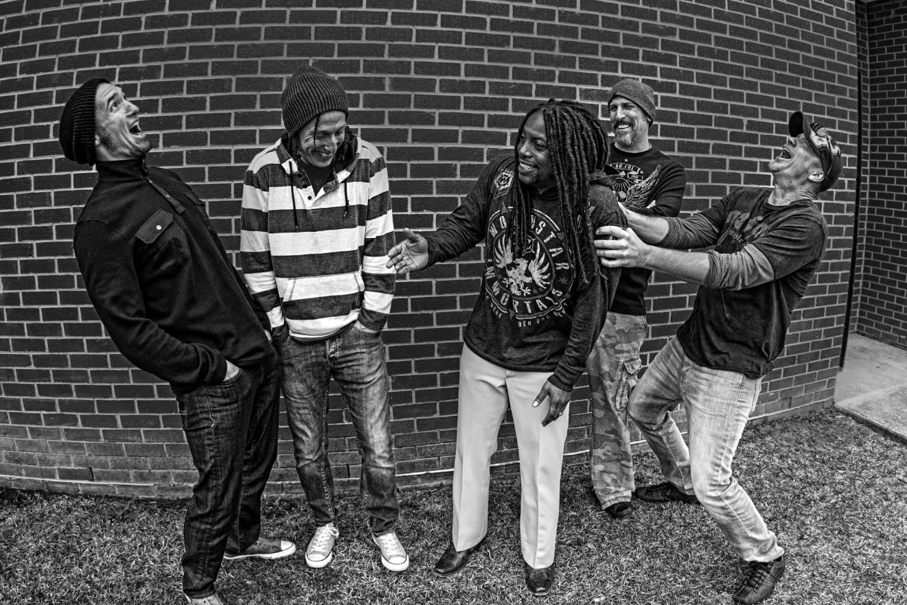 SEVENDUST – Μικρό απόσπασμα από ΝΕΟ τους κομμάτι κατά την διάρκεια ηχογραφήσεων του ΝΕΟΥ τους επερχόμενου album