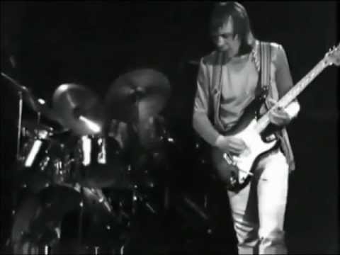 BORN TODAY: 9/3/1945 – ROBIN TROWER (Procol Harum, The Paramounts, Robin Trower Band, Bryan Ferry)