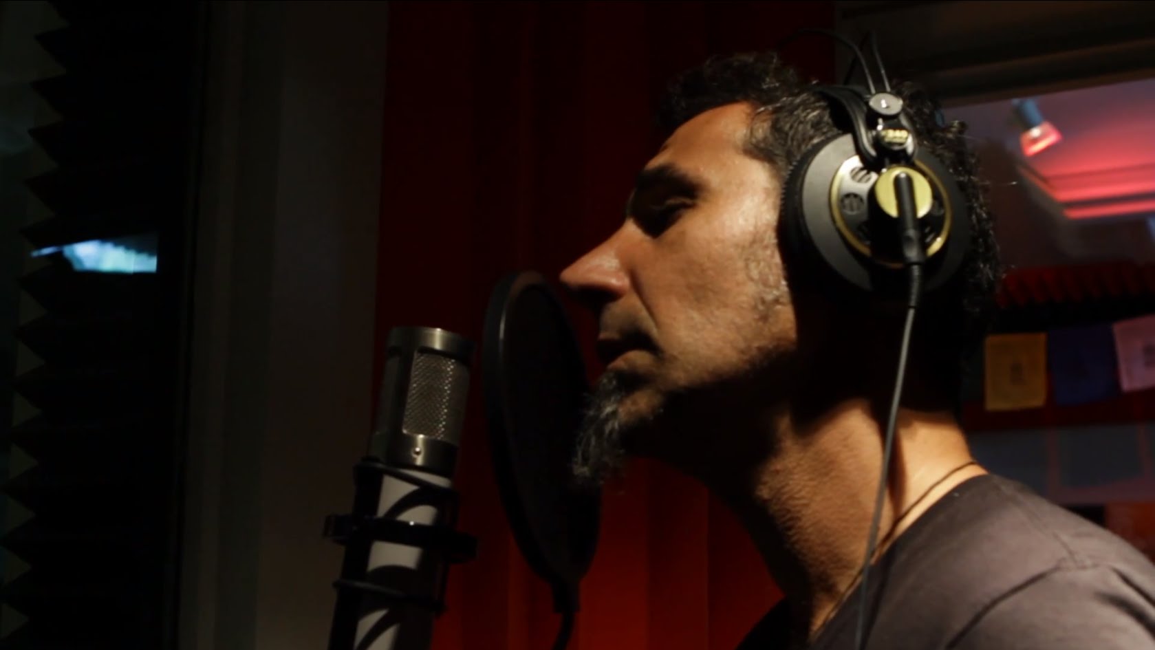 SERJ TANKIAN – Ακούστε το ΝΕΟ κομμάτι με τίτλο ‘100 Years’ αφιερωμένο στην γενοκτονία των Αρμενίων, Ελλήνων και Ασσυρίων…