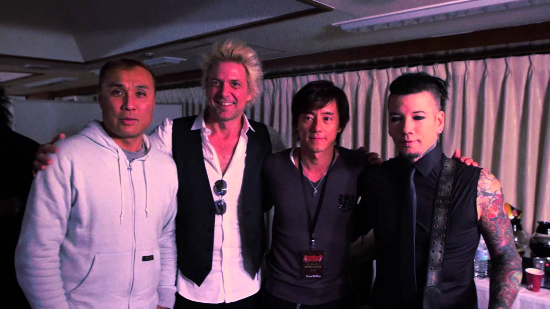 SIXX:A.M. – Live in Japan 2015!