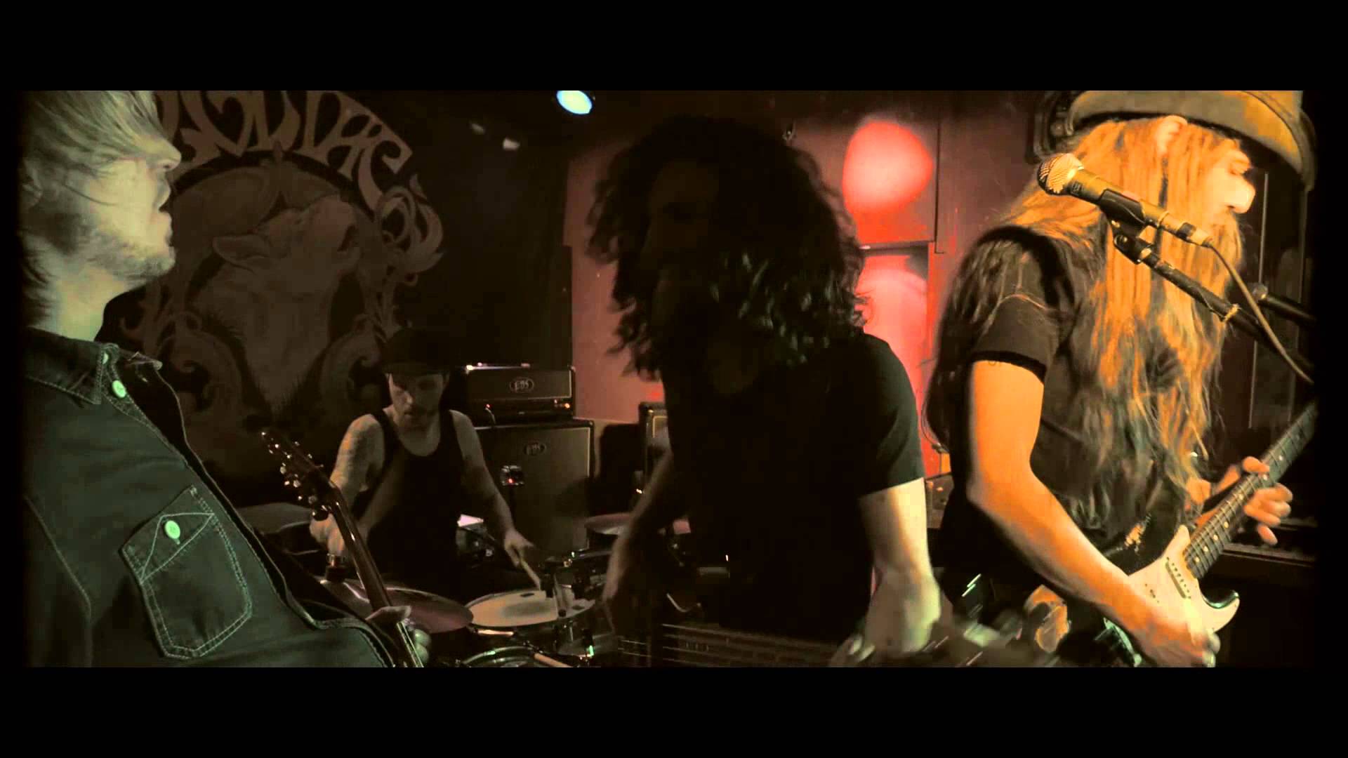 ZODIAC – Δείτε το ΝΕΟ live video του ‘Holding On’