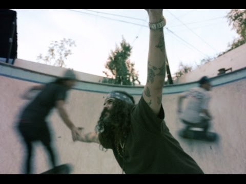 BRANT BJORK AND THE LOW DESERT PUNK BAND – Δείτε το ΝΕΟ video του ‘Controllers Destroyed’