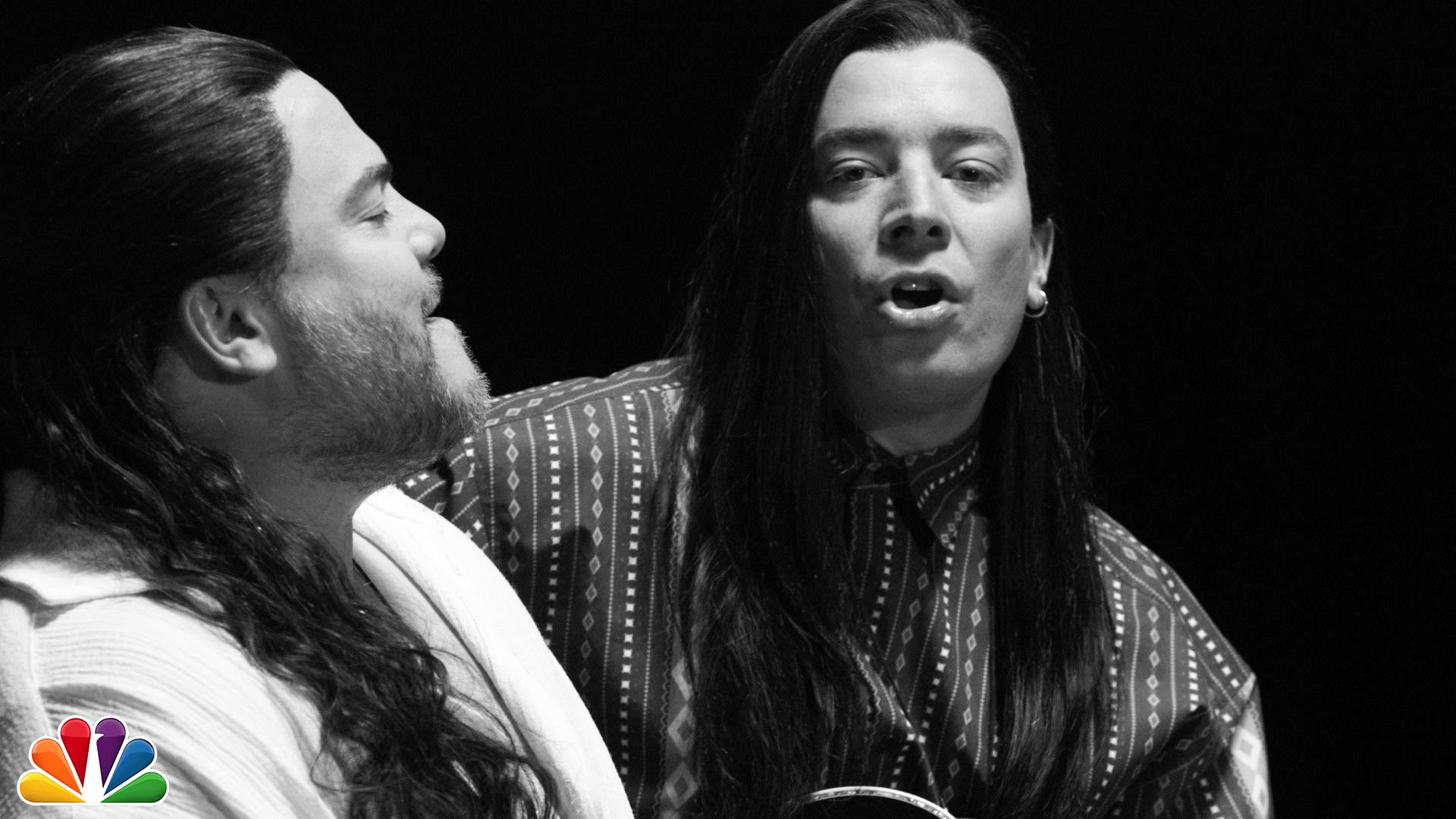 JIMMY FALLON & JACK BLACK – Διασκευάζουν μαζί το γνωστό κομμάτι ‘More Than Words’ των EXTREME!