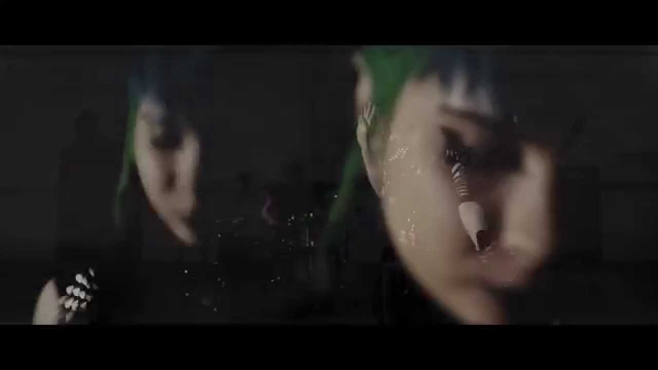 SKARLETT RIOT – Δείτε το ΝΕΟ video του ‘Divide Us’