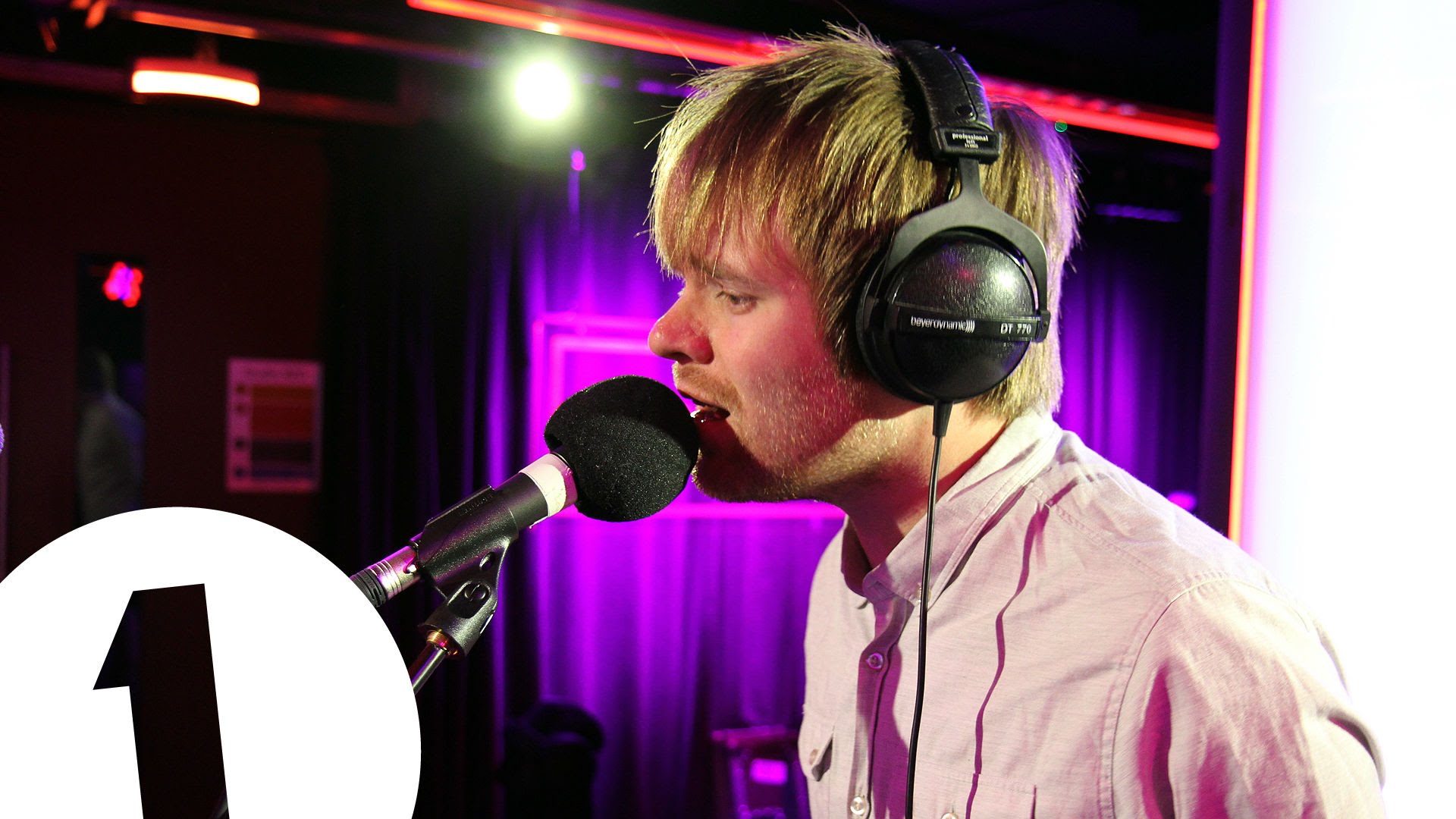 ENTER SHIKARI – Διασκευάζουν live το ‘Supermassive Black Hole’ των MUSE  στο Live Lounge του BBC Radio 1
