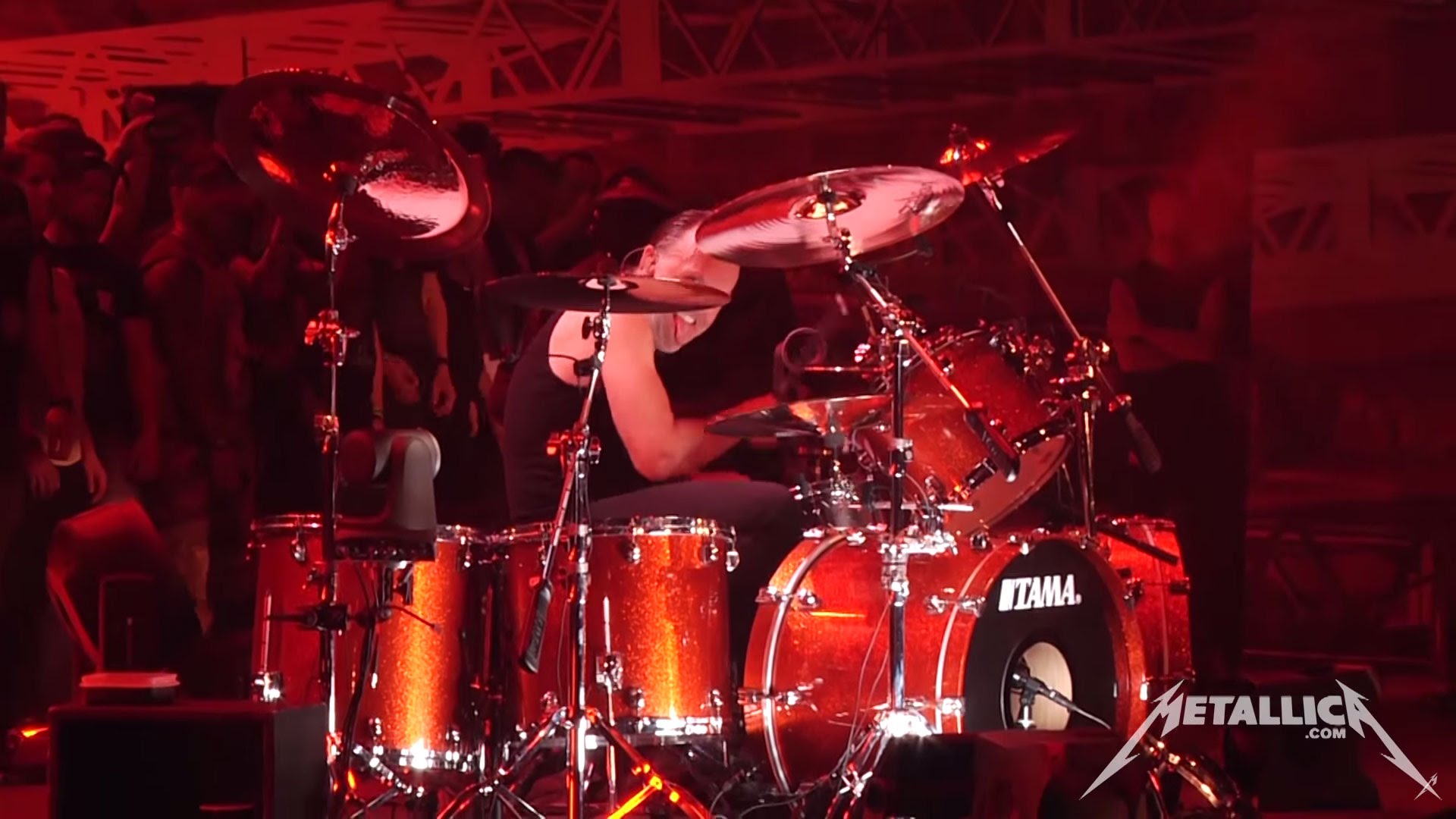 METALLICA – ΝΕΟ video με αποσπάσματα από το Rockavaria 2015 στο Μόναχο της Γερμανίας & live video του ‘Fight Fire With Fire’