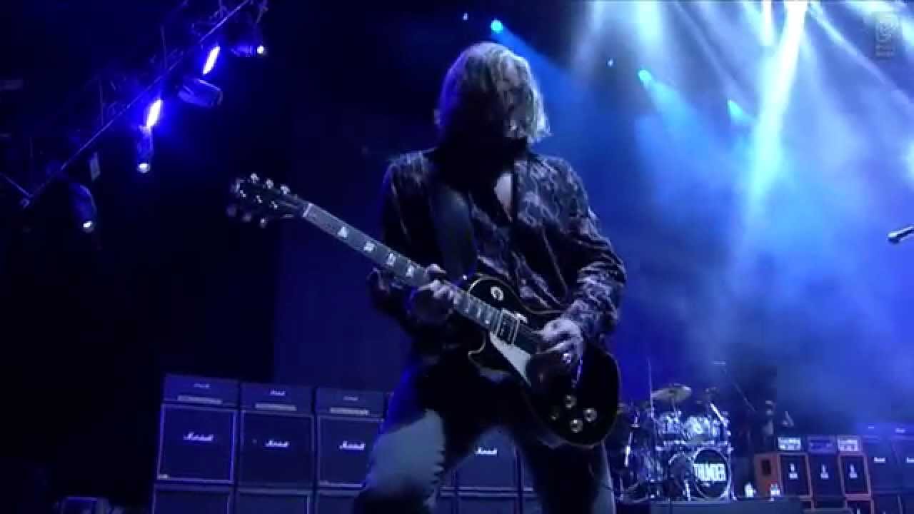 THUNDER – Δείτε το βίντεο για το κομμάτι ‘Black Water’ από το άλμπουμ ‘Wonder Days’