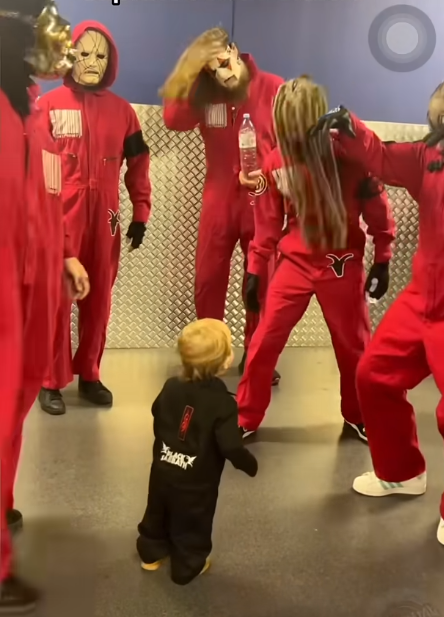 Slipknot with child