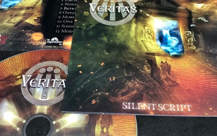 Το ”Silent Script” των ”VERITAS” τώρα διαθέσιμο στην Αμερική μέσω της ”Dungeon Media”